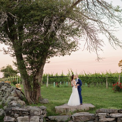 Wedding at Jonathan Edwards Winery:
Happy First Anniversary Kerri & Colin!